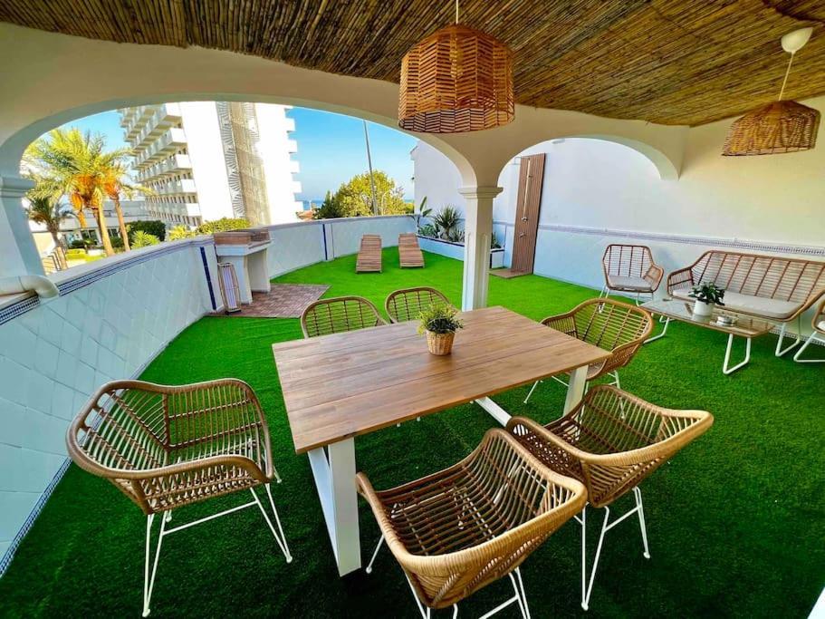 Apartamento Con Gran Terraza Junto A La Playa Τορρεμολίνος Εξωτερικό φωτογραφία