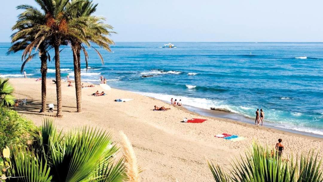 Apartamento Con Gran Terraza Junto A La Playa Τορρεμολίνος Εξωτερικό φωτογραφία